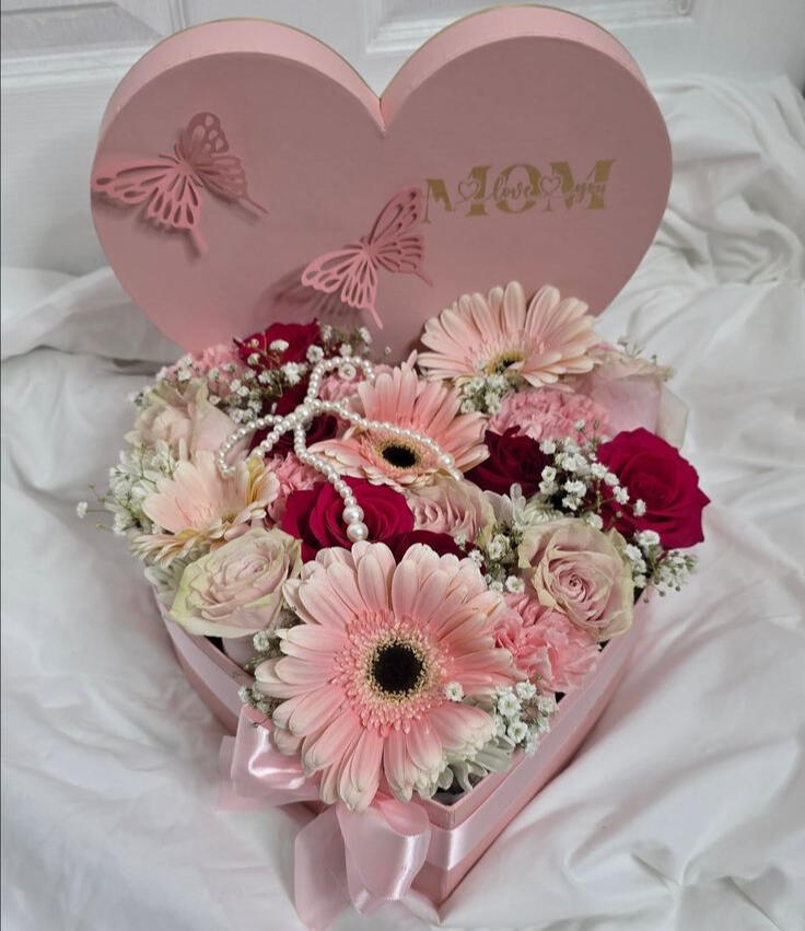 Small Heart Box Bouquet $98